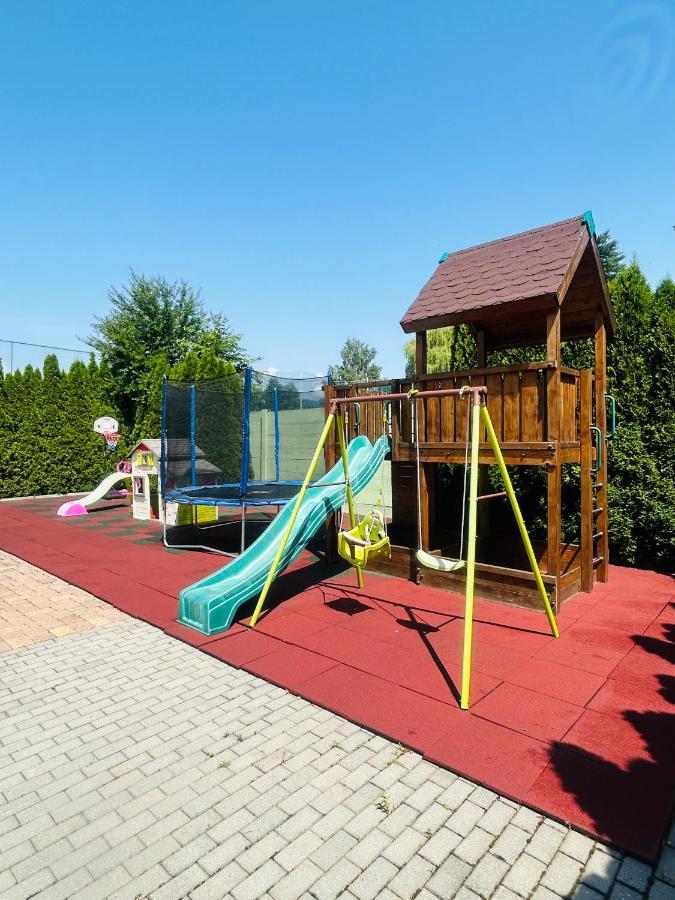 Penzion Benedikti Пр'євідза Екстер'єр фото